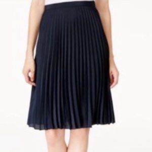 Michael Kors Cascading pleated Skirt Navy Size 6